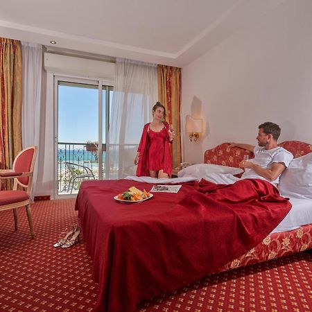 Hotel Bristol Белариа-Игеа Марина Екстериор снимка