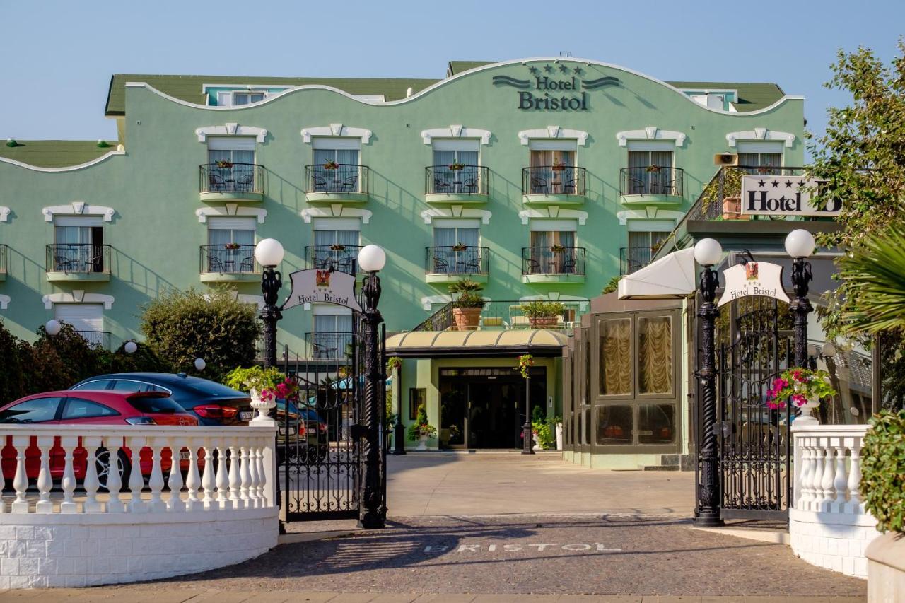 Hotel Bristol Белариа-Игеа Марина Екстериор снимка