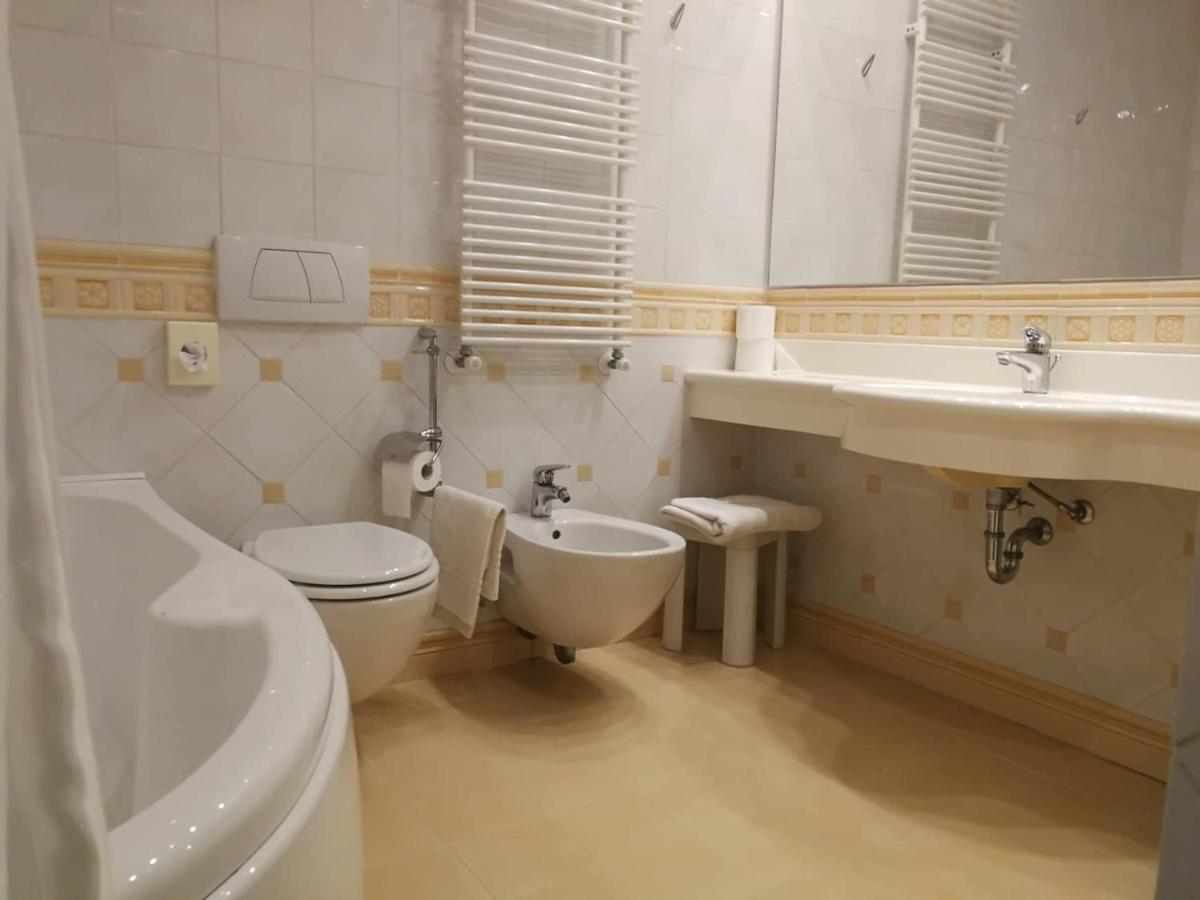 Hotel Bristol Белариа-Игеа Марина Екстериор снимка
