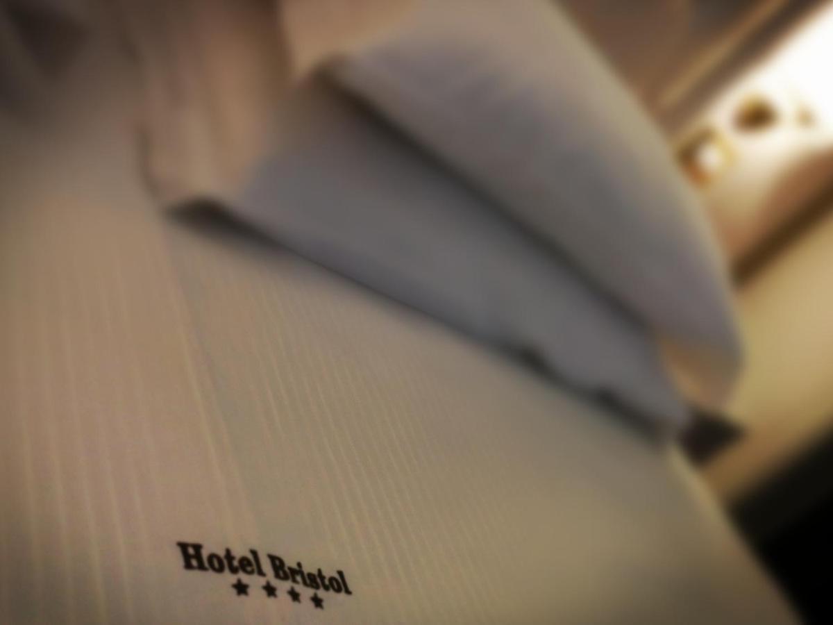 Hotel Bristol Белариа-Игеа Марина Екстериор снимка