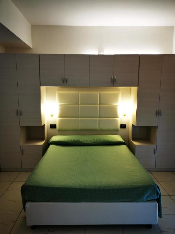 Hotel Bristol Белариа-Игеа Марина Екстериор снимка