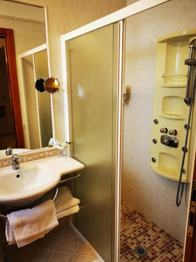 Hotel Bristol Белариа-Игеа Марина Екстериор снимка