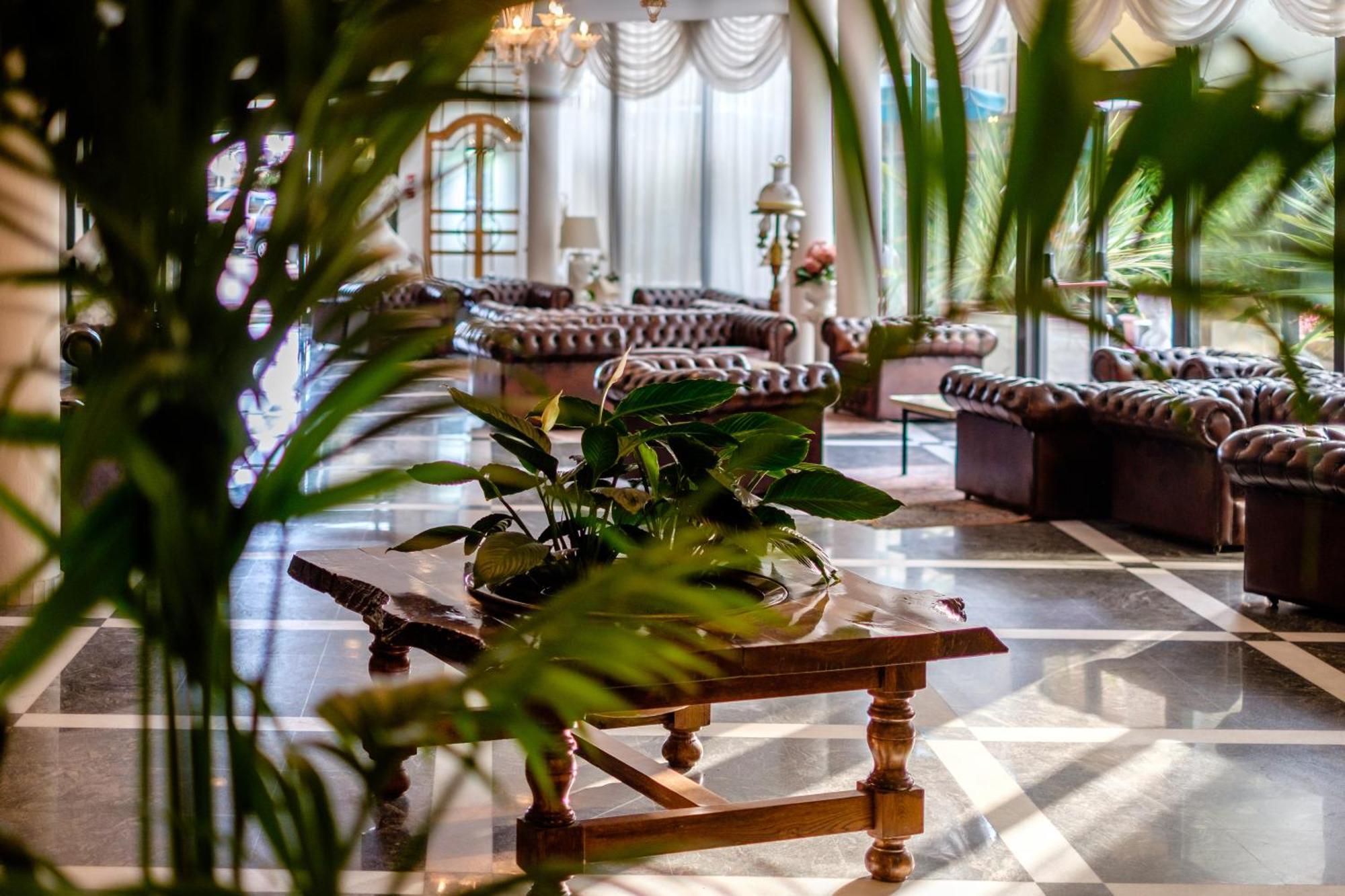 Hotel Bristol Белариа-Игеа Марина Екстериор снимка