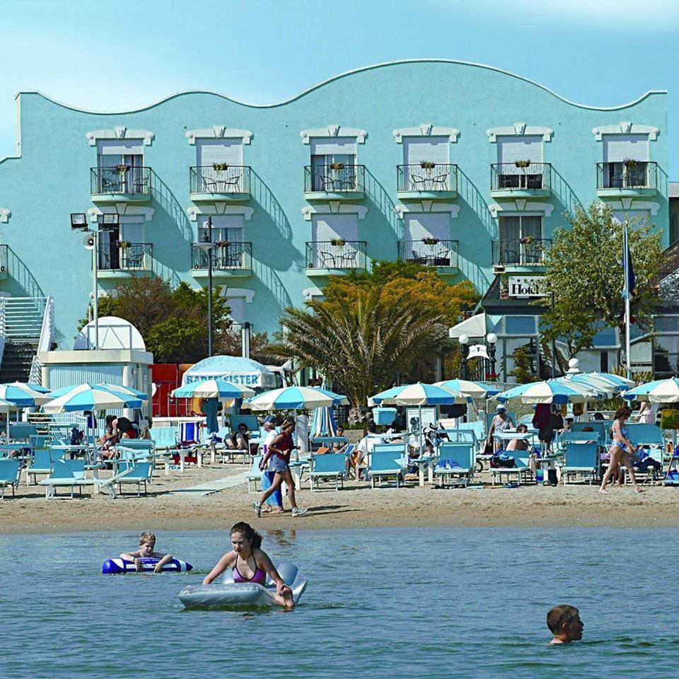 Hotel Bristol Белариа-Игеа Марина Екстериор снимка