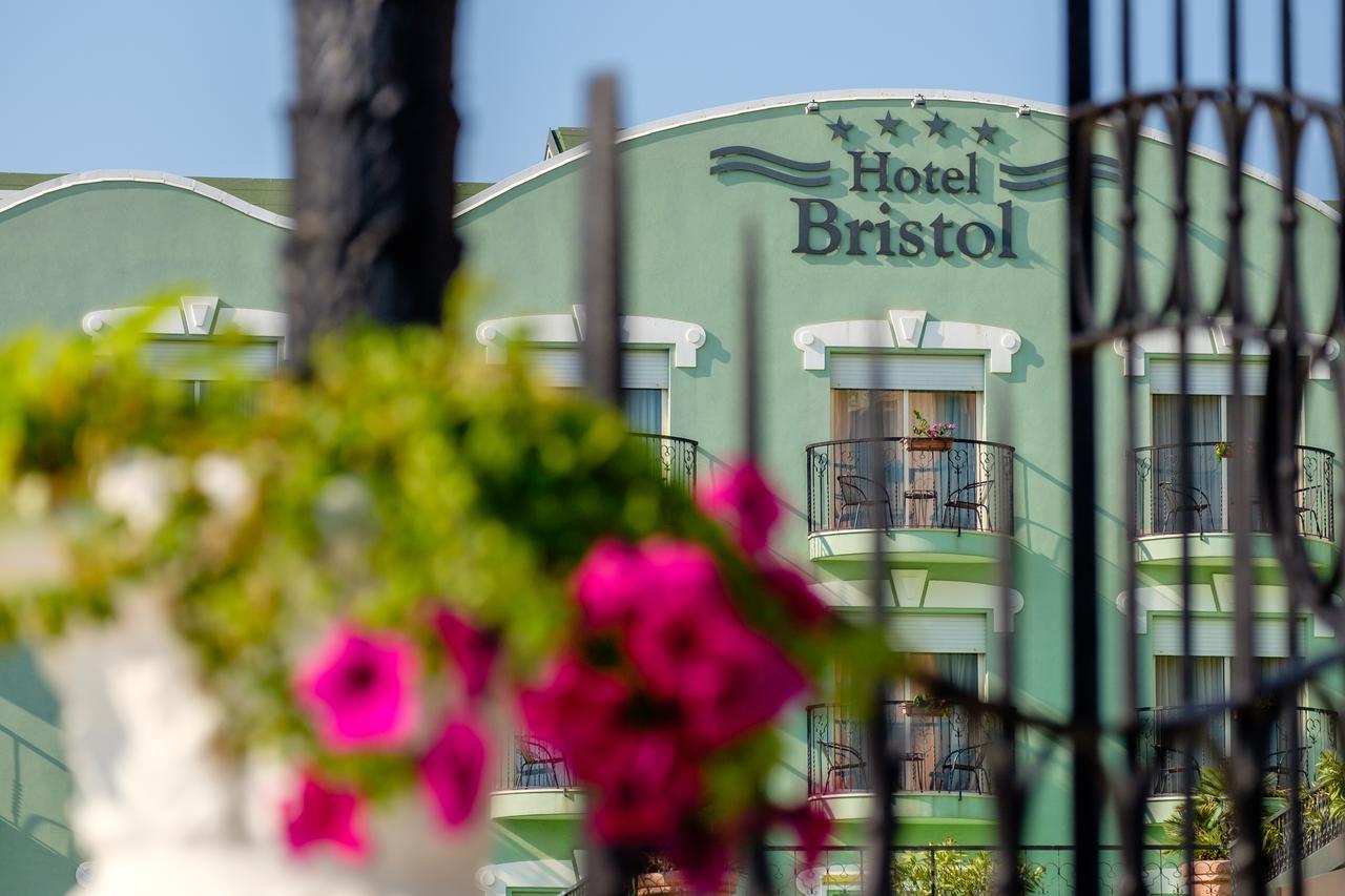 Hotel Bristol Белариа-Игеа Марина Екстериор снимка