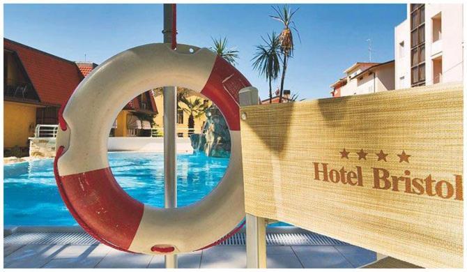 Hotel Bristol Белариа-Игеа Марина Екстериор снимка